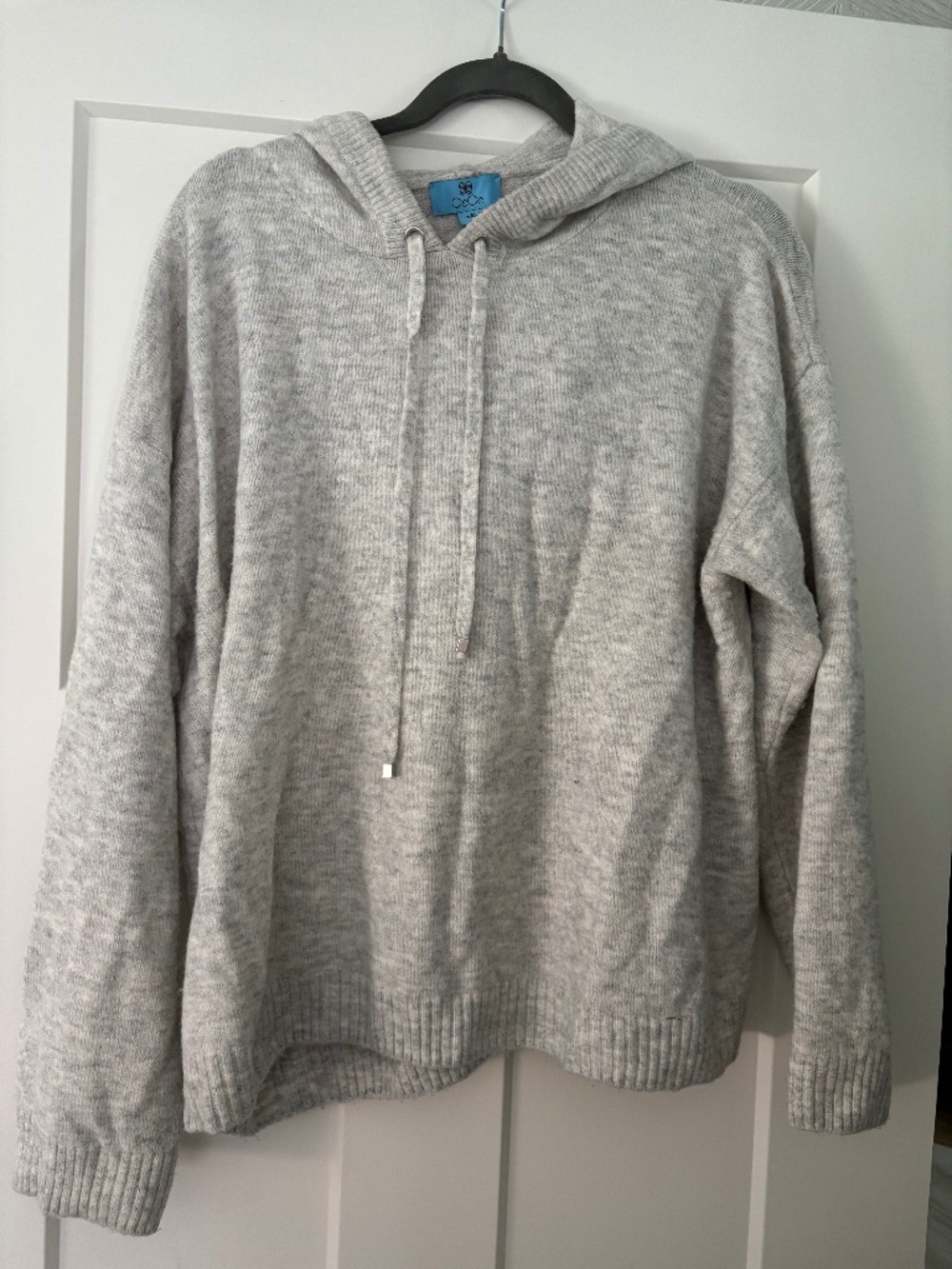 Hooded light grey sweater